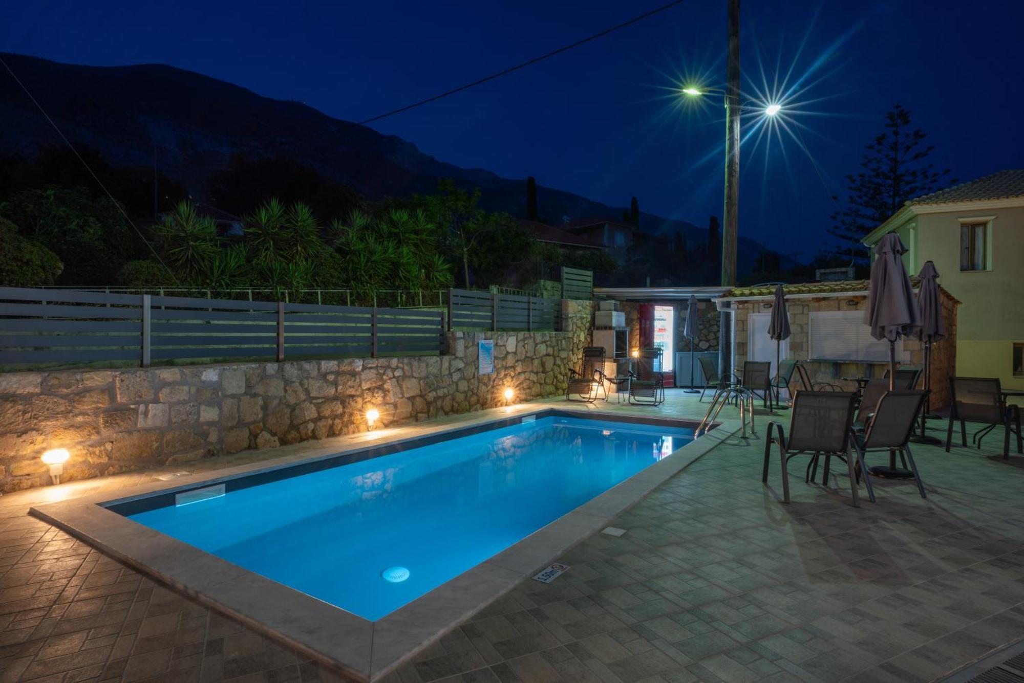 Sirines Aparthotel Vlachata ภายนอก รูปภาพ